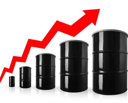 درخشش هفتگی نفت با وجود نگرانی از تولید بالاتر ایران