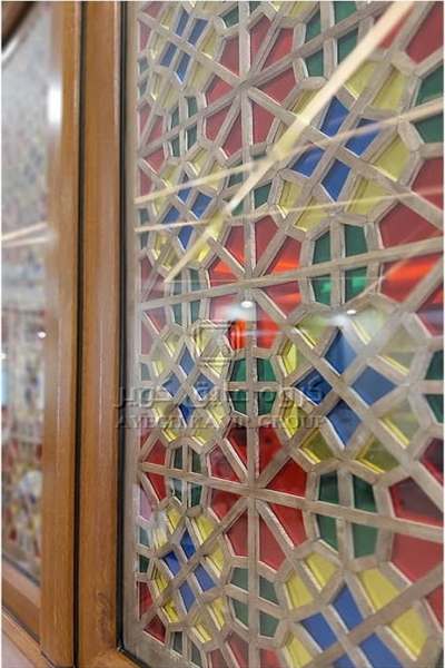 پنجره دوجداره شیشه سنتی